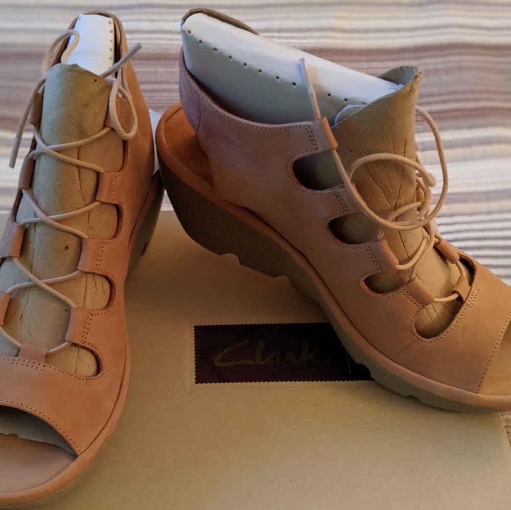 Brand New Clarks Women's Sandals Size 9